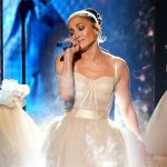 Esecul vestimentar a lui J.Lo la American Music Awards!!!