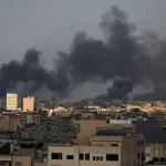 Orasul Gaza atacat de fortele israeliene din doua parti