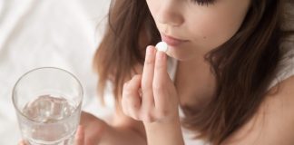 8 pericole principale ale automedicatiei