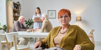 Care sunt cele mai frecvente dependente cu care se confrunta persoanele in varsta?