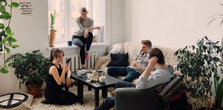 12 lucruri distractive de facut cu prietenii online